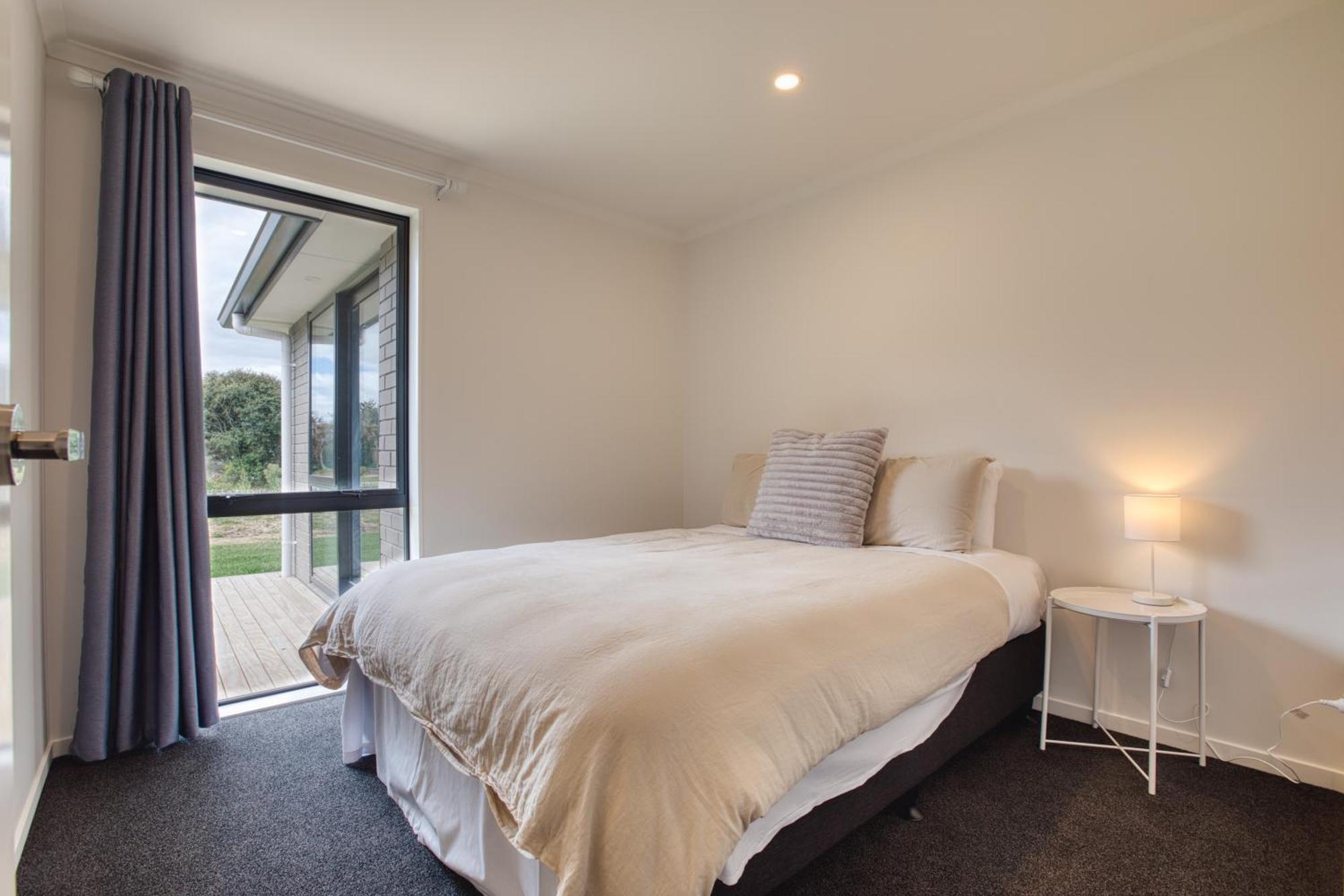 Stylish 4 Bedroom House Brand New In Rotorua Exterior photo