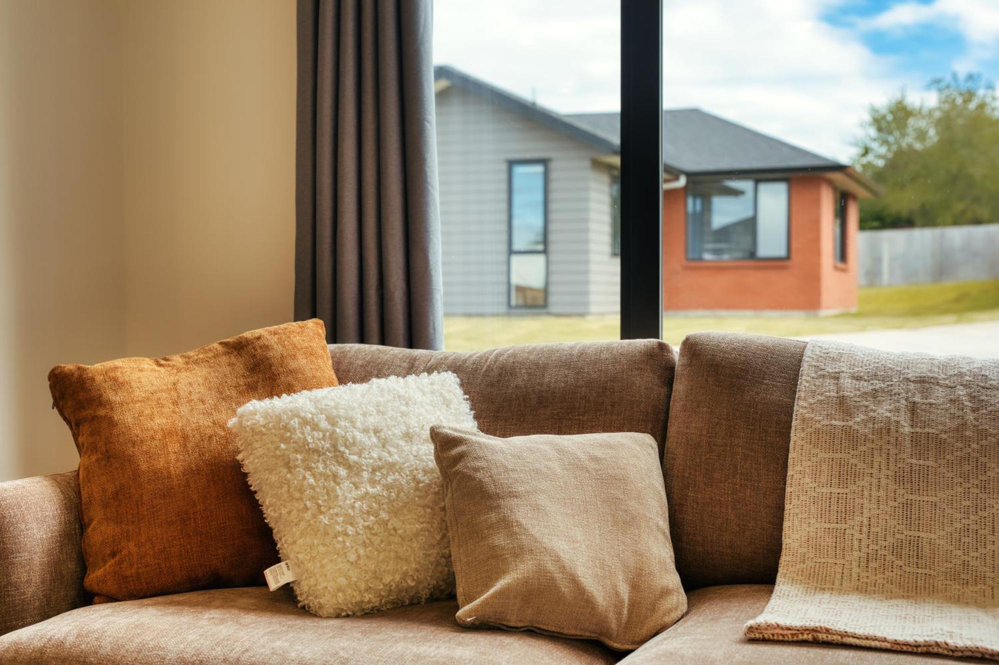 Stylish 4 Bedroom House Brand New In Rotorua Exterior photo